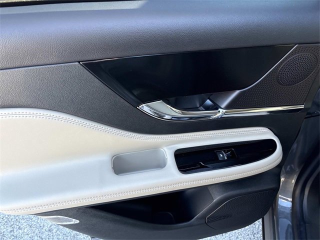 New 2026 Lincoln Corsair Premiere image 19