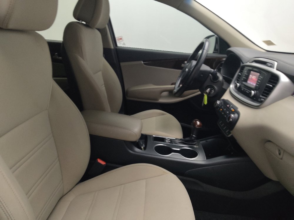 Used 2016 Kia Sorento LX w/ LX Convenience Package image 21