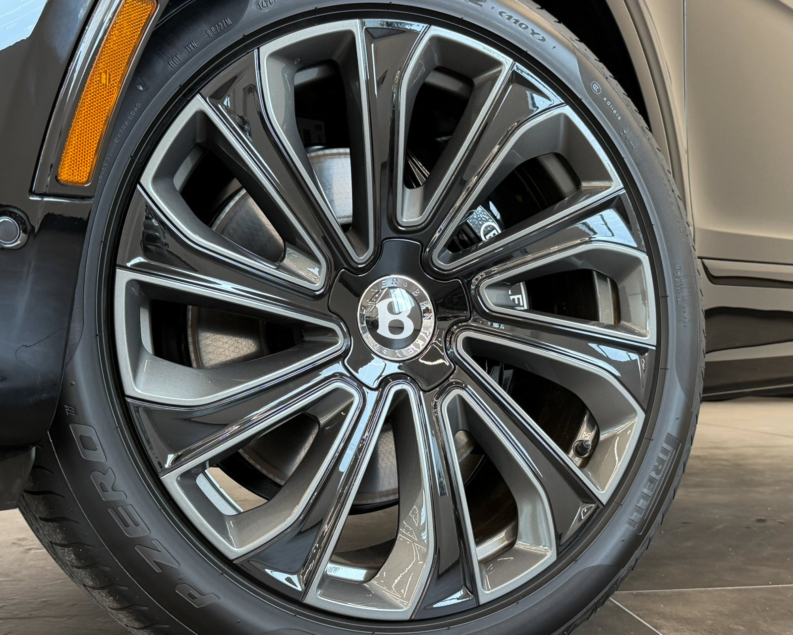 New 2027 Bentley Bentayga AWD/4WD image 61
