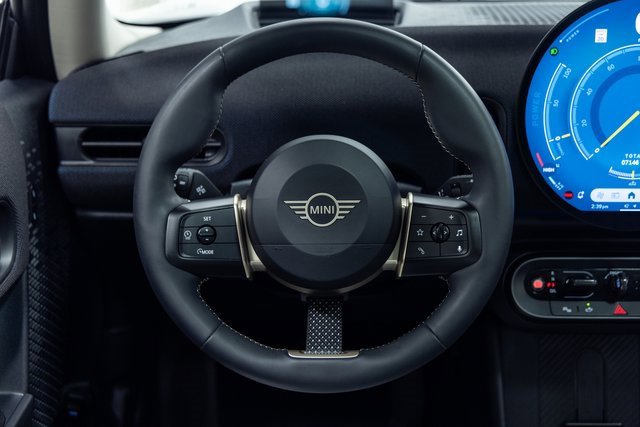 Certified 2025 MINI Cooper 2-Door Hardtop image 14