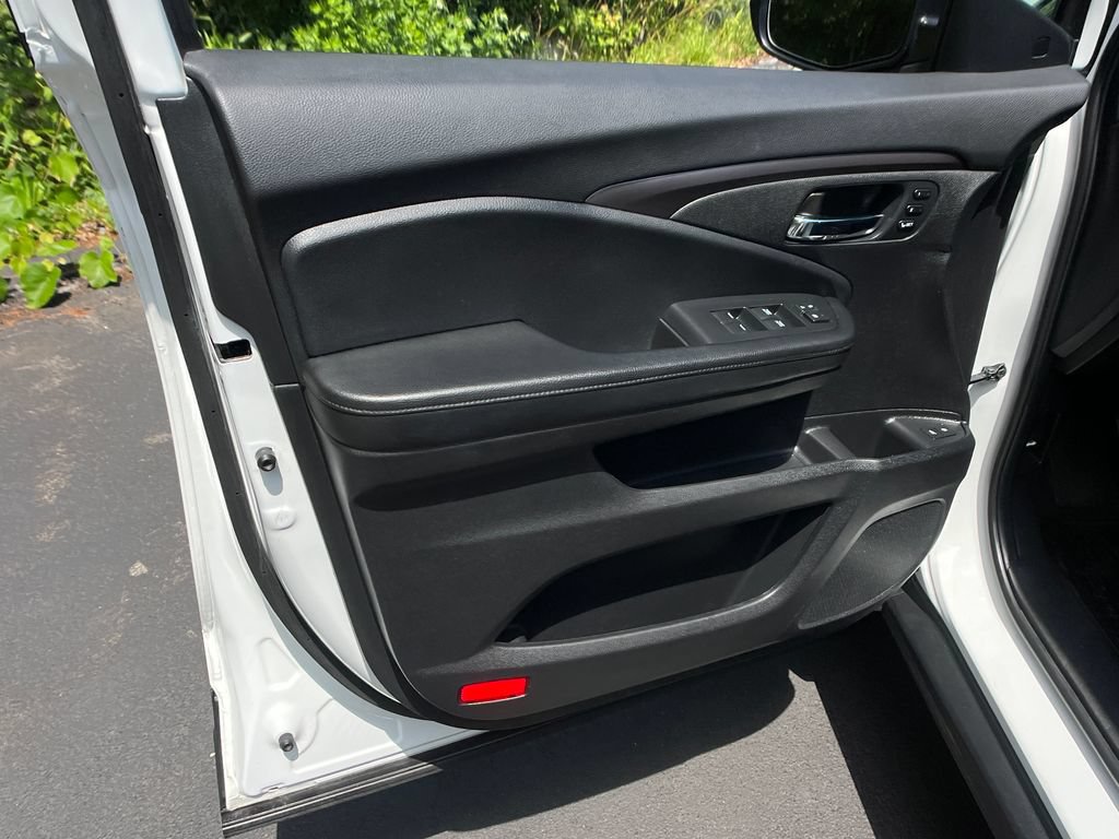Used 2021 Honda Pilot Special Edition image 11