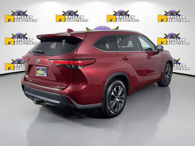 Used 2020 Toyota Highlander XLE image 5