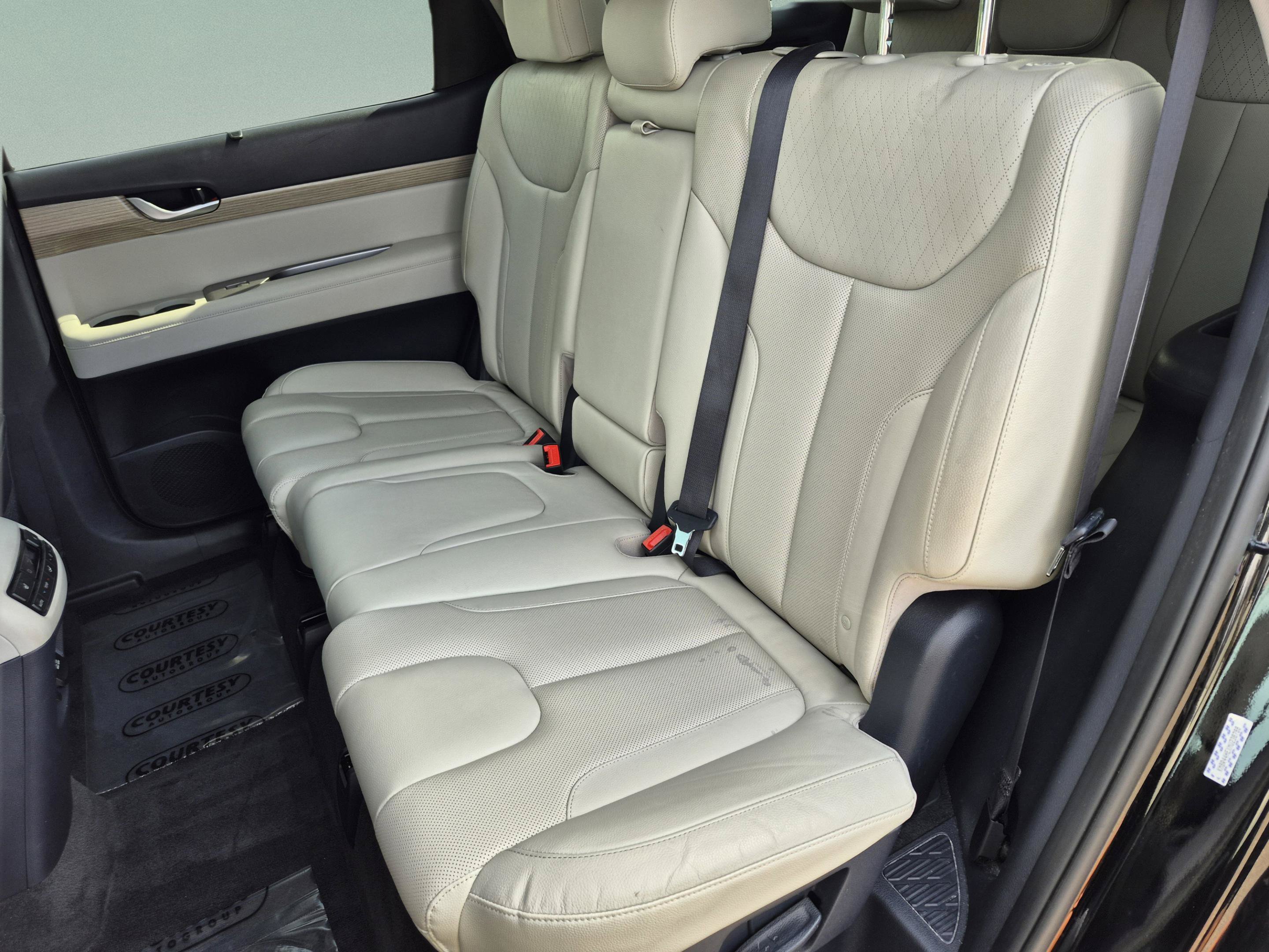 Used 2021 Hyundai Palisade SEL FWD image 17