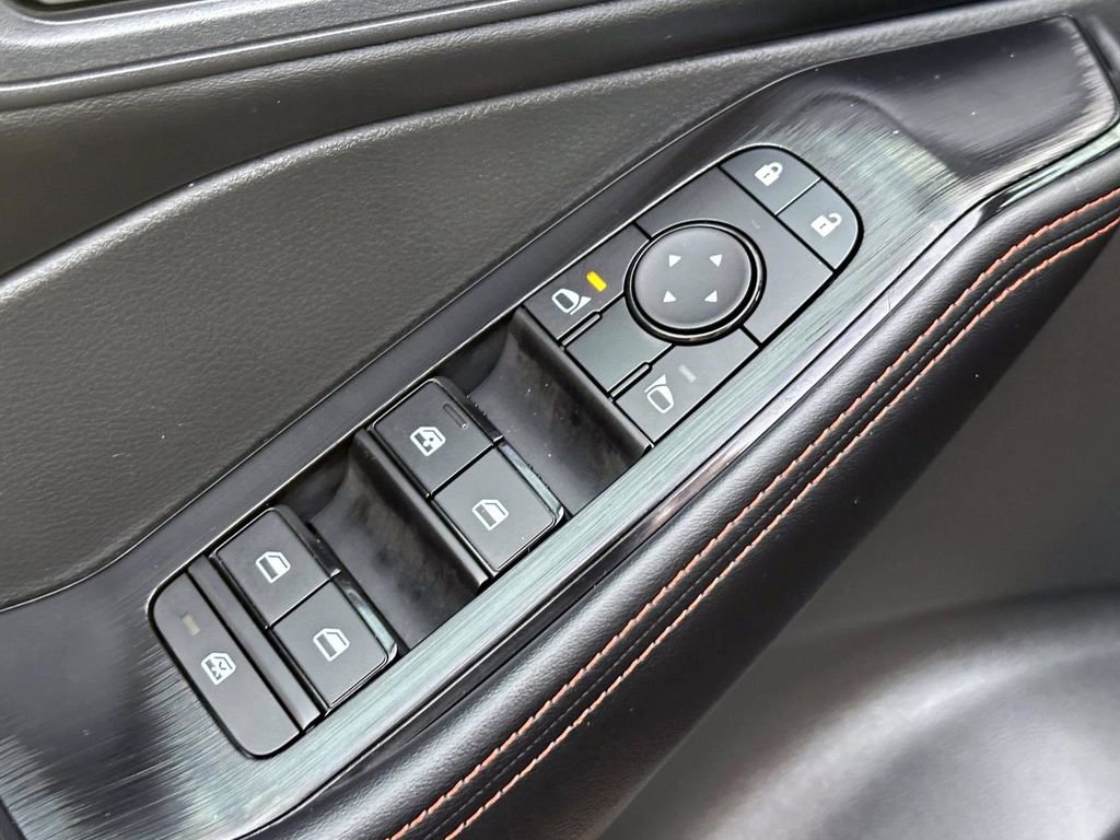 Certified 2025 Nissan Rogue SV image 18