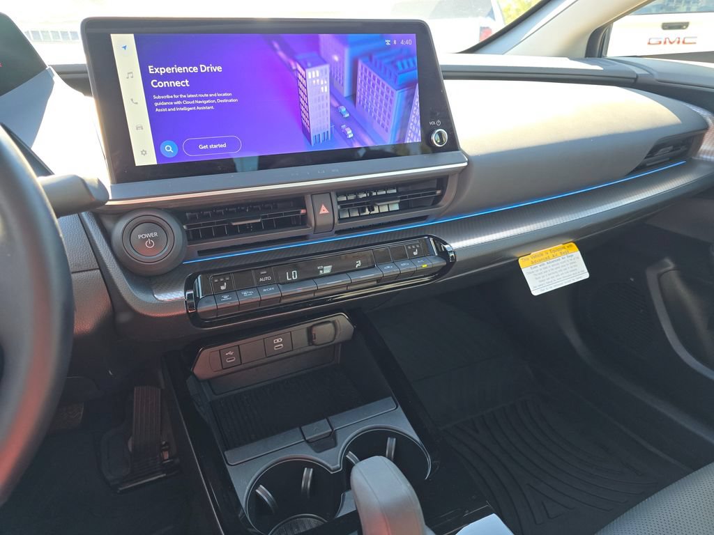 Used 2024 Toyota Prius XLE AWD/4WD image 69