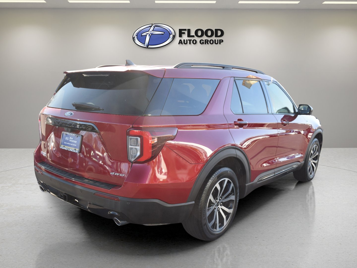 Used 2023 Ford Explorer ST-Line w/ Class IV Trailer Tow Package image 4