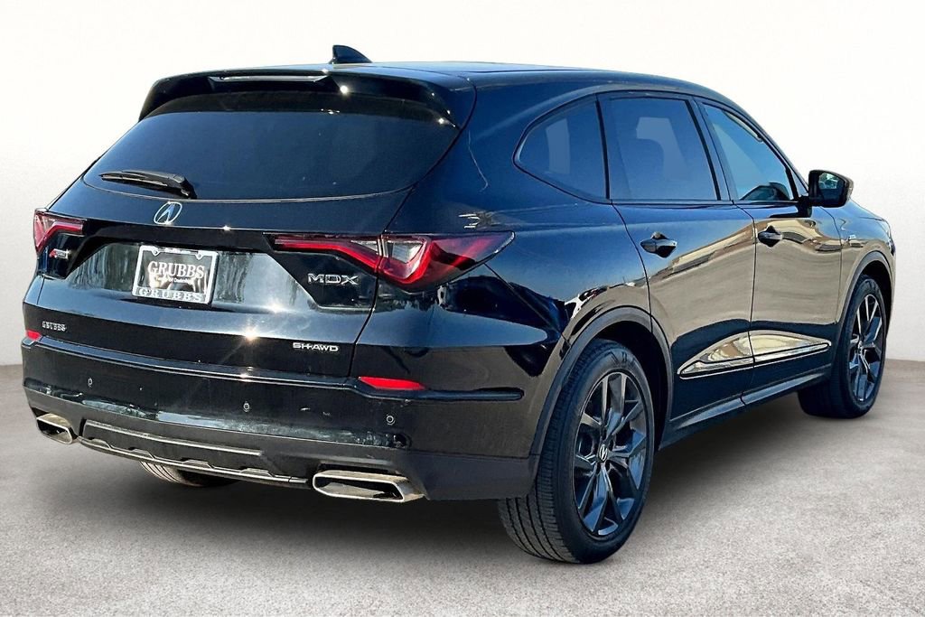 Used 2023 Acura MDX A-Spec image 2