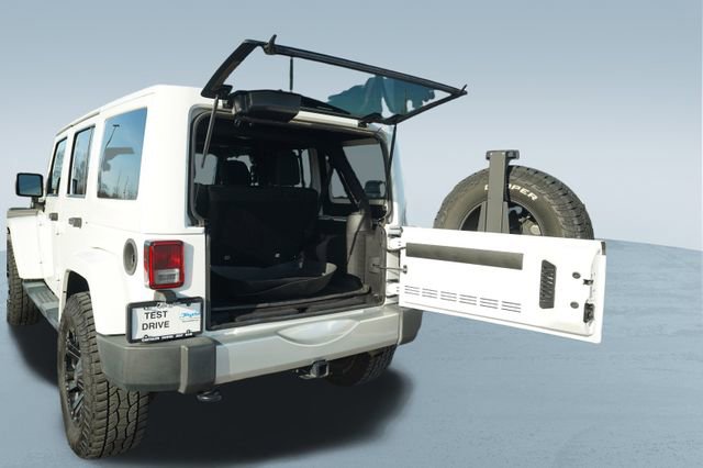 Used 2015 Jeep Wrangler Unlimited Sahara w/ Dual Top Group image 16