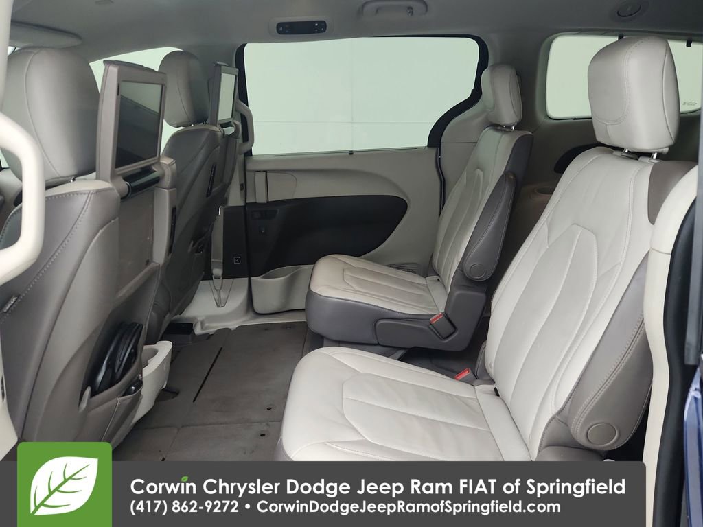 Used 2017 Chrysler Pacifica Touring-L Plus image 30