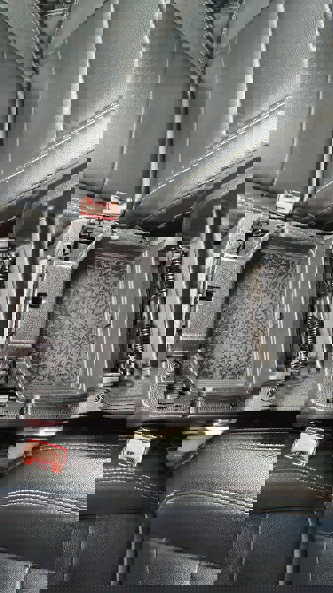 Used 2018 Jeep Wrangler Unlimited Sahara image 23