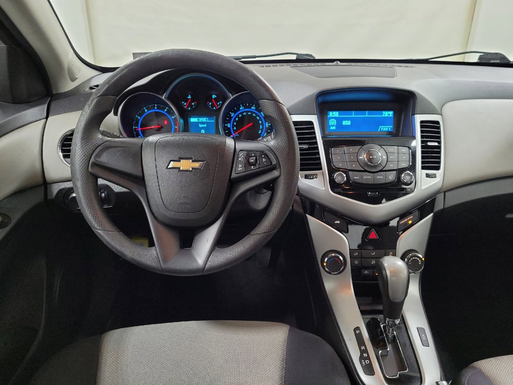 Used 2015 Chevrolet Cruze LS FWD image 22