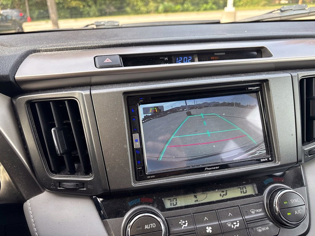 Used 2014 Toyota RAV4 XLE AWD/4WD image 25
