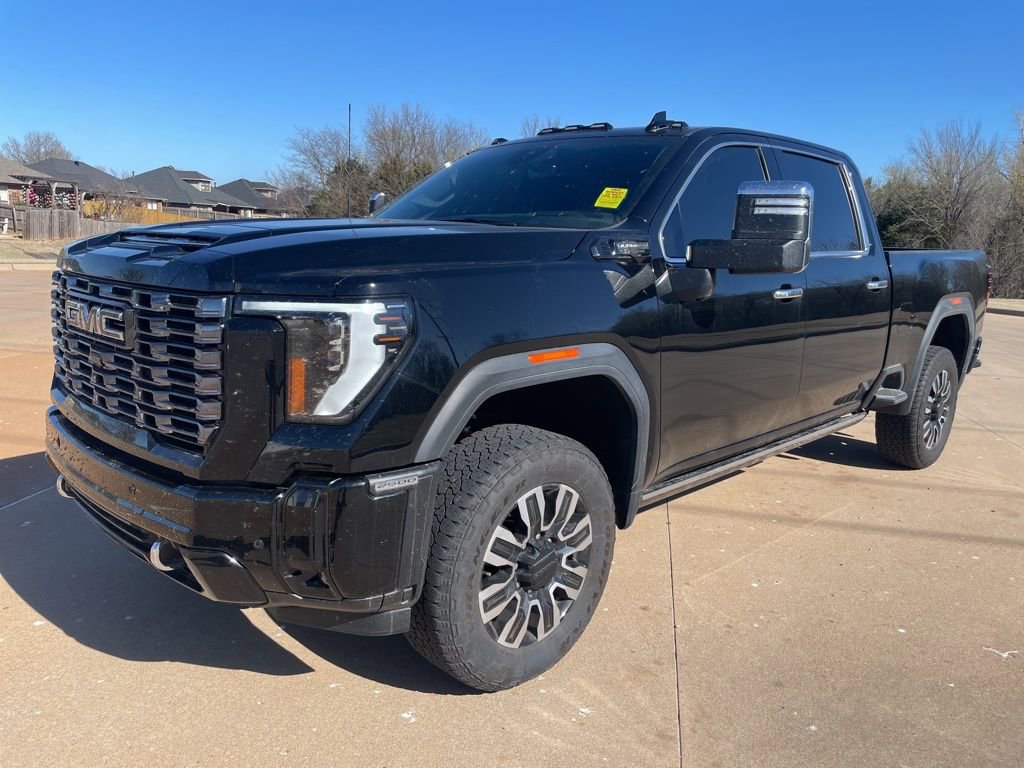 Used 2025 GMC Sierra 2500 Denali Ultimate w/ Max Trailering Package image 1