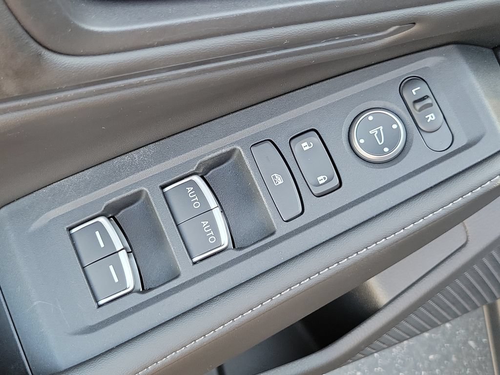 Certified 2025 Honda Accord Sport image 21