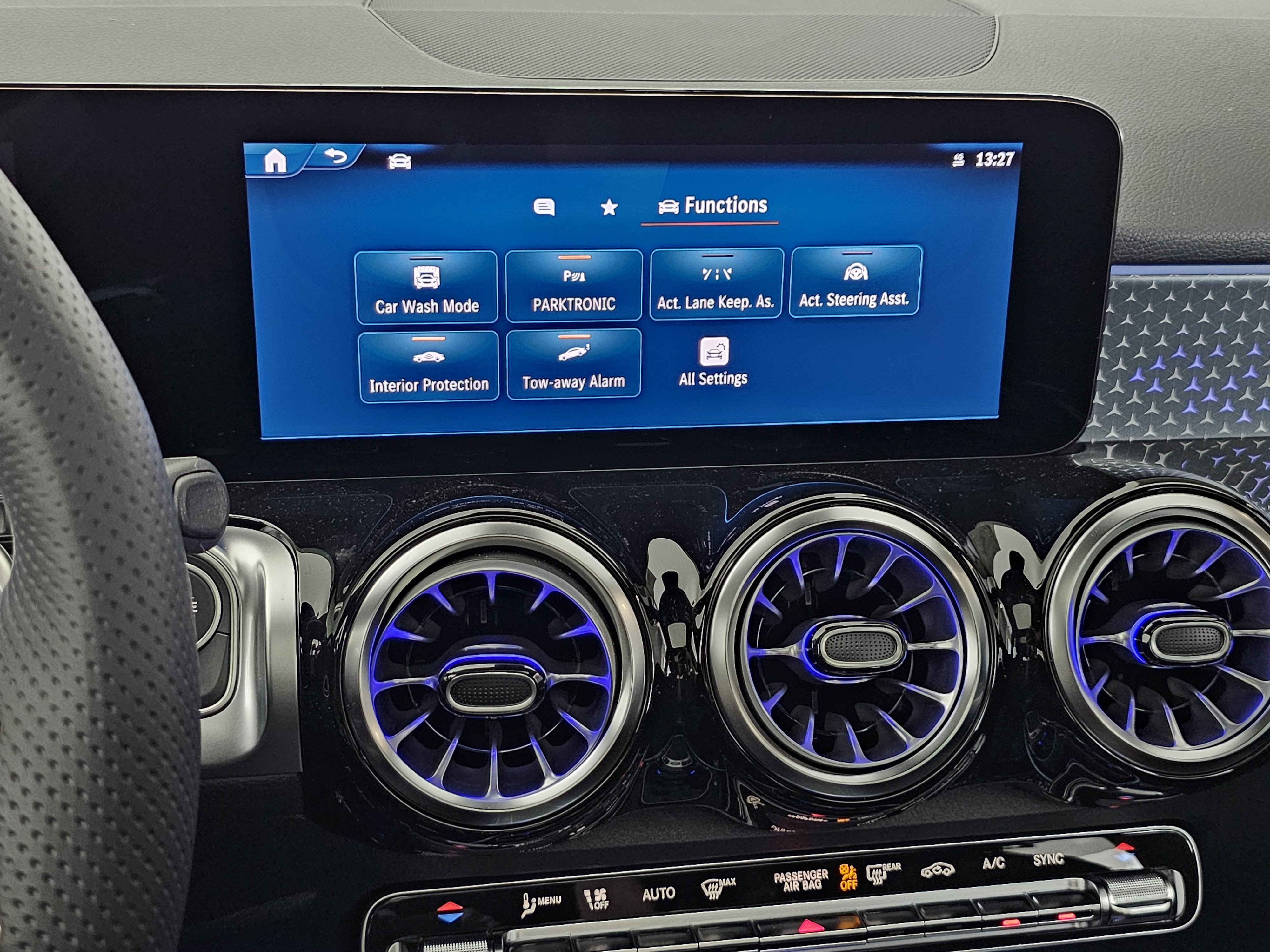 New 2026 Mercedes-Benz GLB 35 AMG 4MATIC image 42