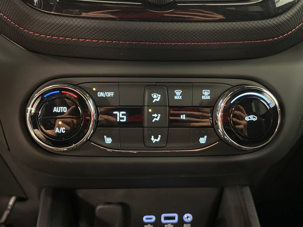 Used 2023 Chevrolet TrailBlazer RS w/ Convenience Package AWD/4WD image 42