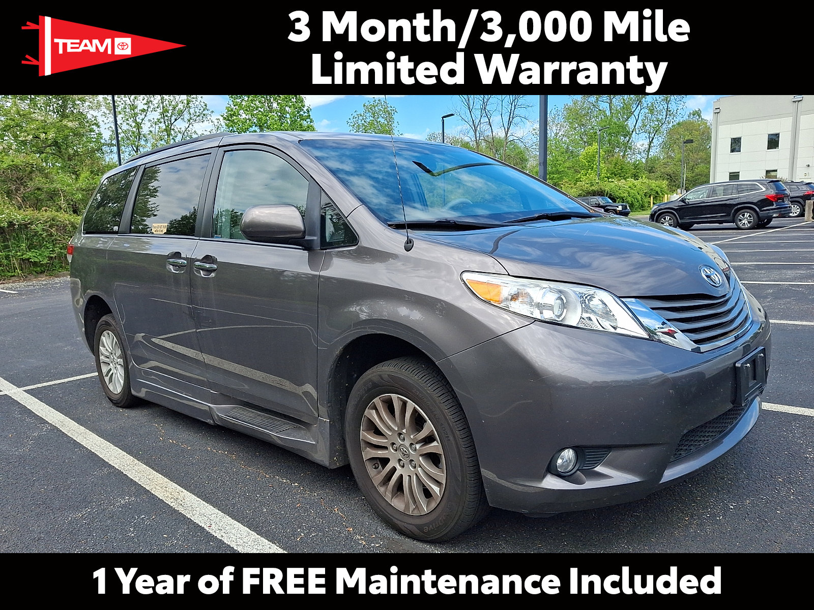 Used 2013 Toyota Sienna XLE FWD image 1