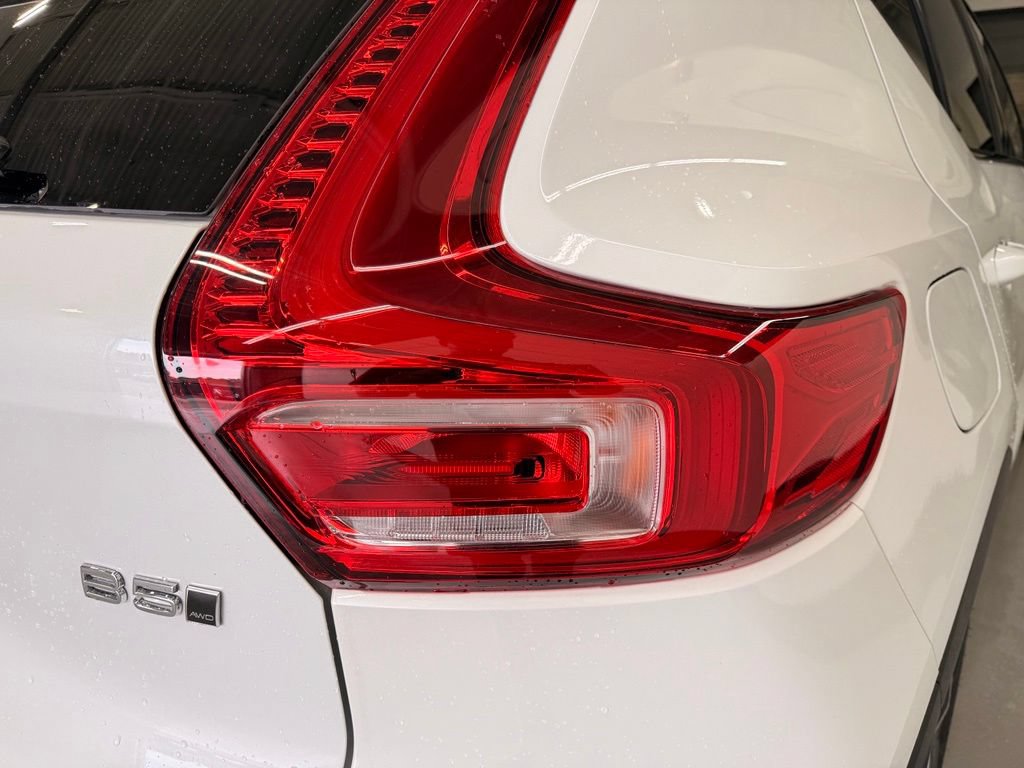Used 2026 Volvo XC40 B5 Plus AWD/4WD image 5