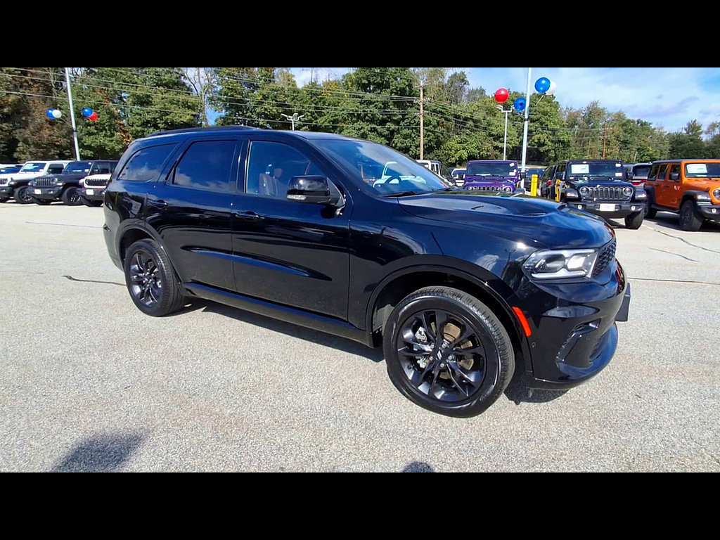 Used 2025 Dodge Durango GT AWD/4WD image 2