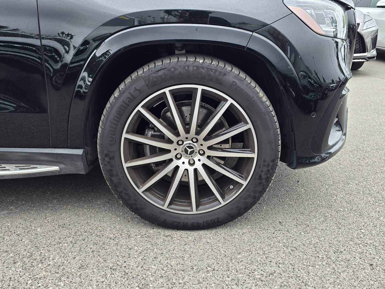 Used 2024 Mercedes-Benz GLS 580 4MATIC image 9