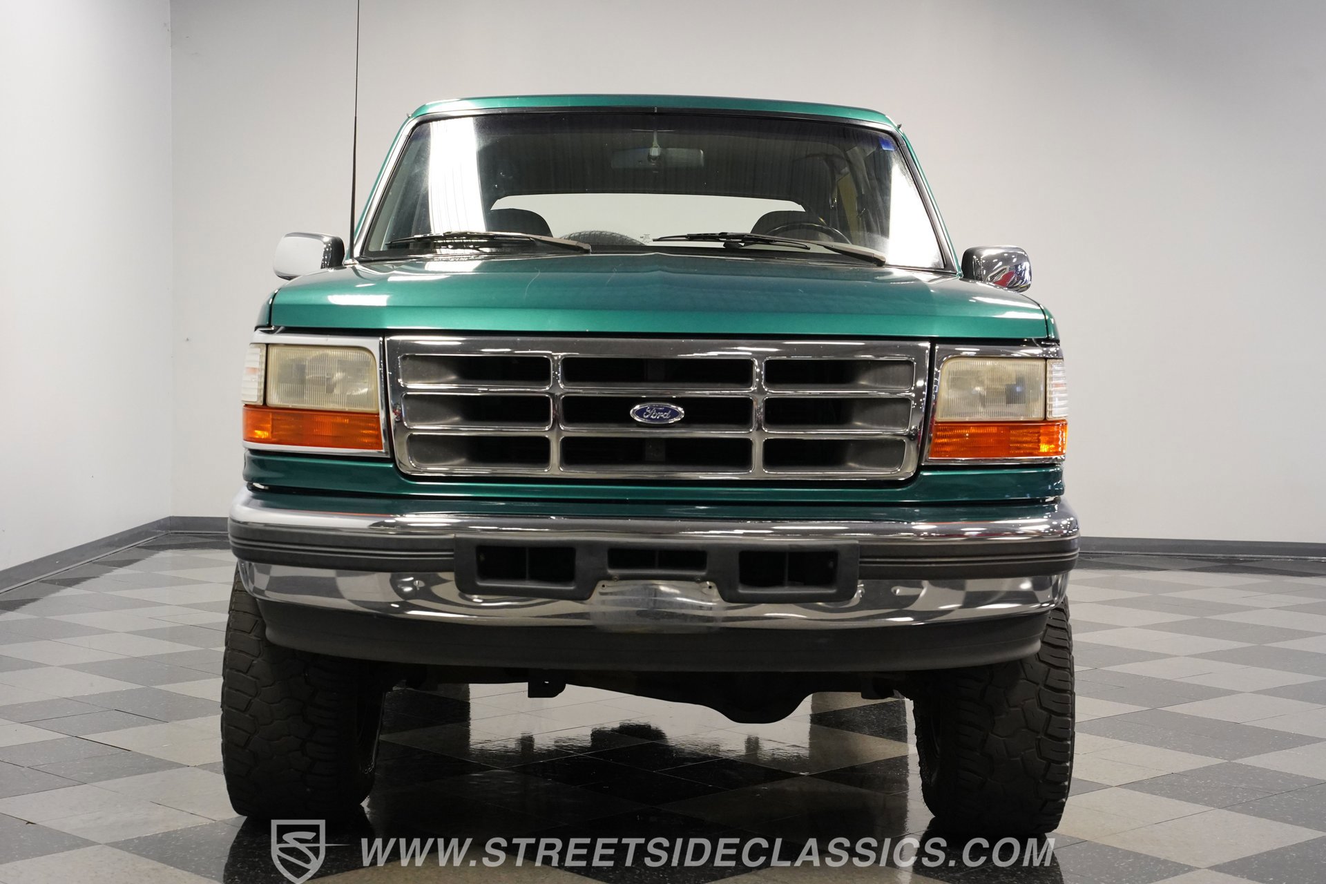 Used 1996 Ford Bronco XLT image 17