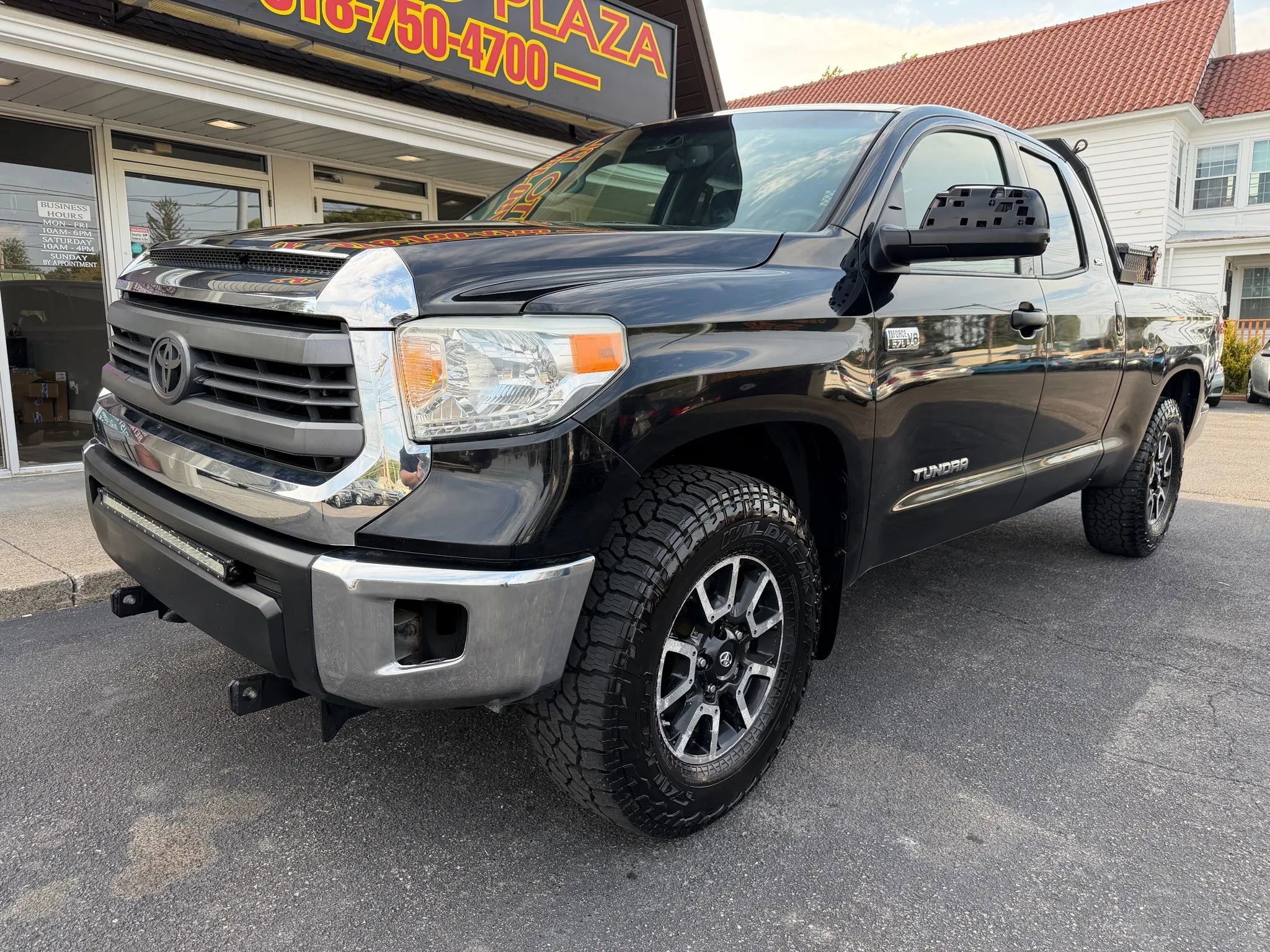 Used 2014 Toyota Tundra SR5 image 2