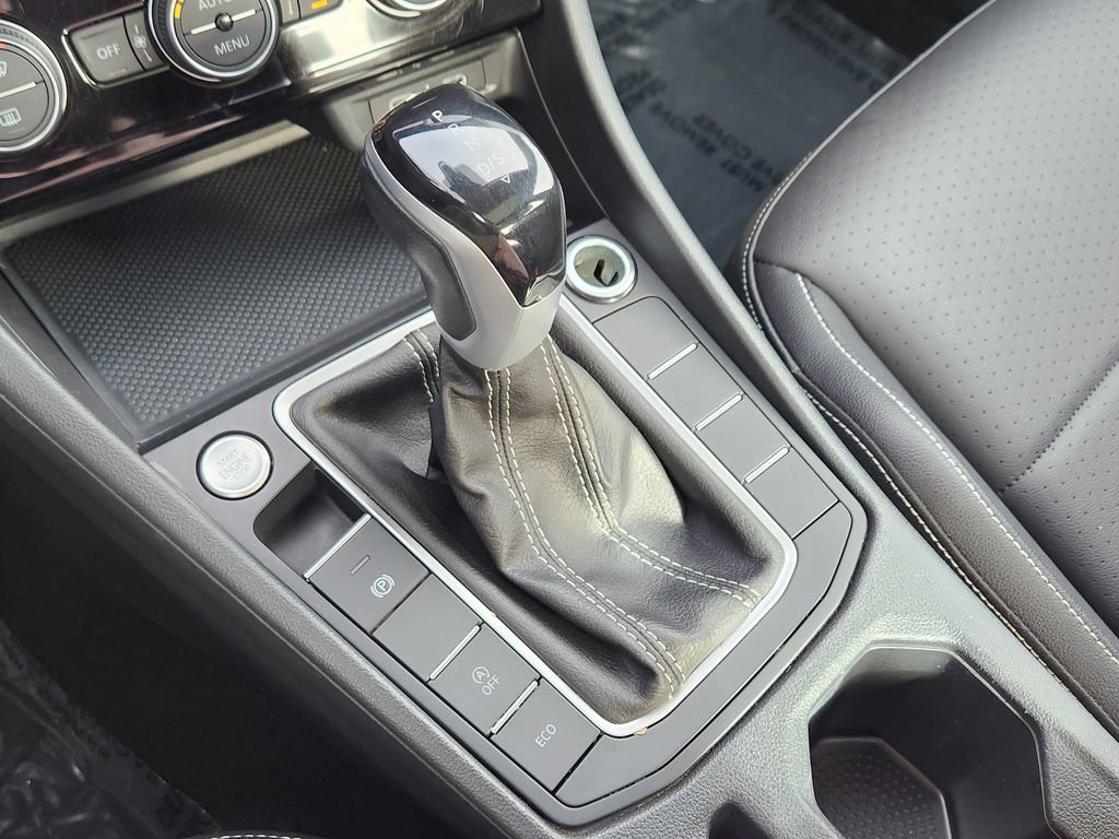 Used 2024 Volkswagen Jetta SE image 17