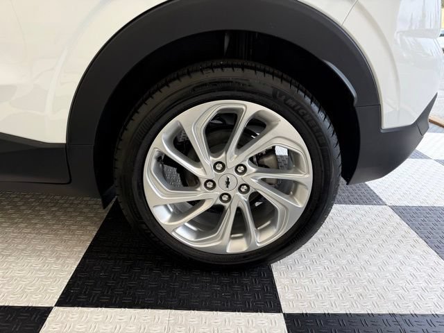 New 2027 Chevrolet Bolt LT FWD image 10
