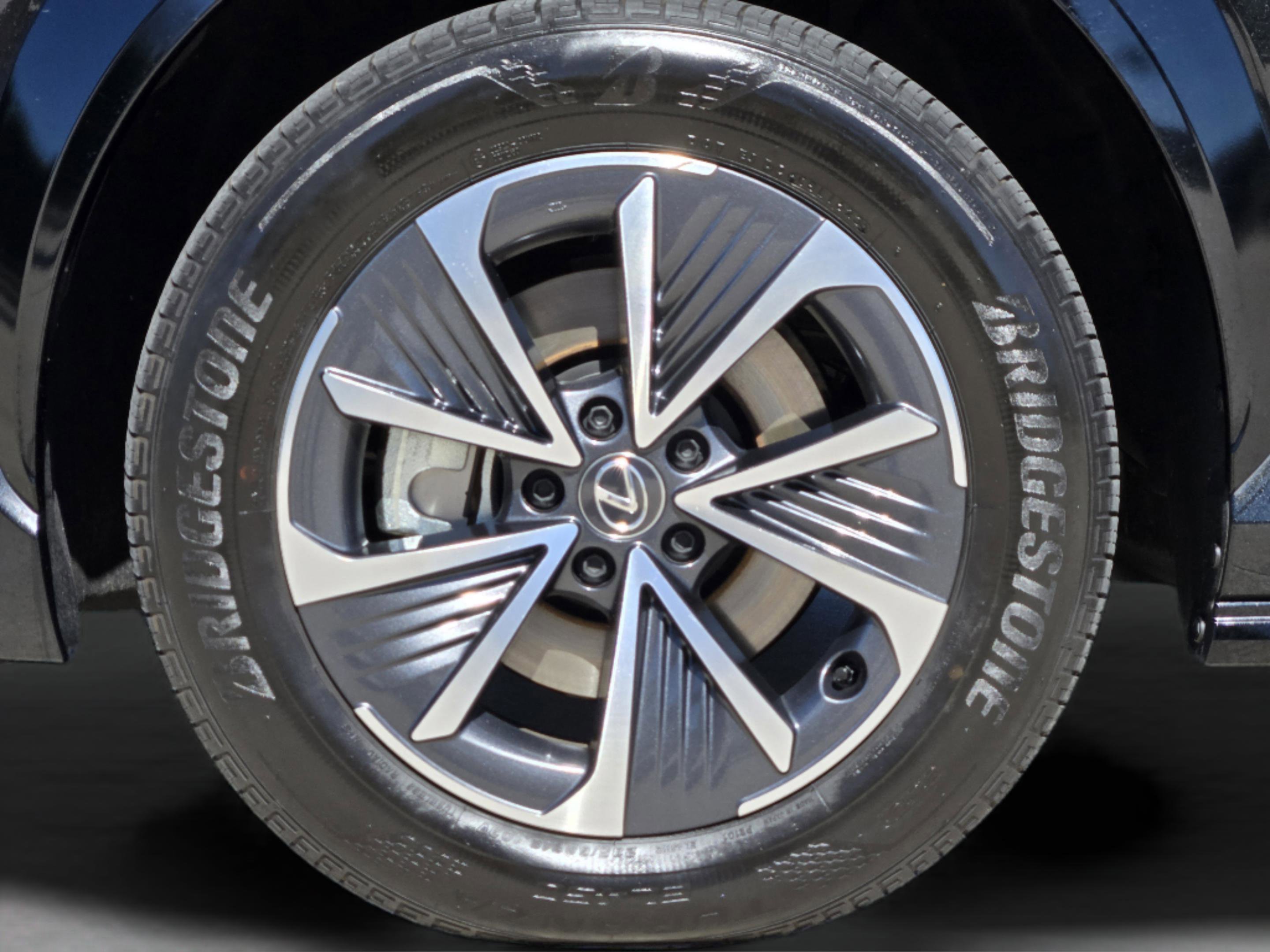 Used 2023 Lexus RZ 450e Premium w/ Accessory Package (Z1) image 19