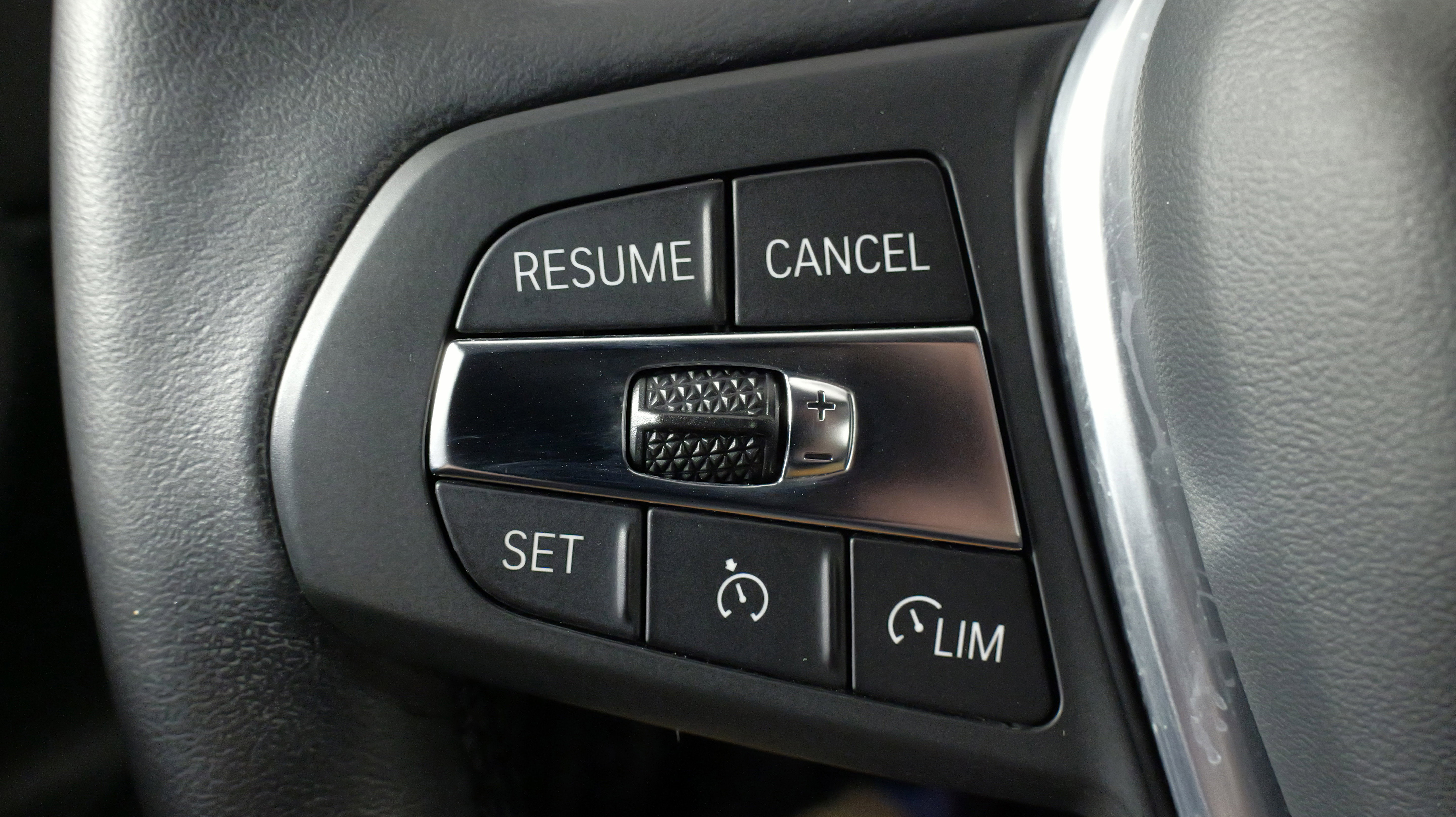 Used 2023 BMW 230i xDrive Coupe image 33