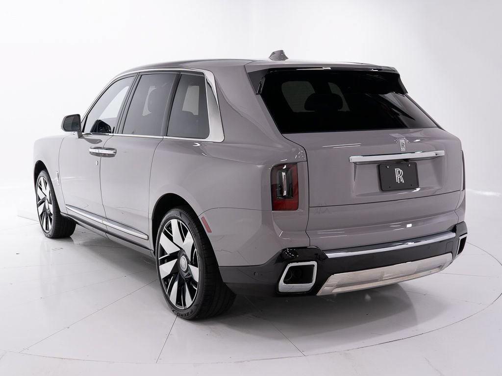 Certified 2025 Rolls-Royce Cullinan AWD/4WD image 3
