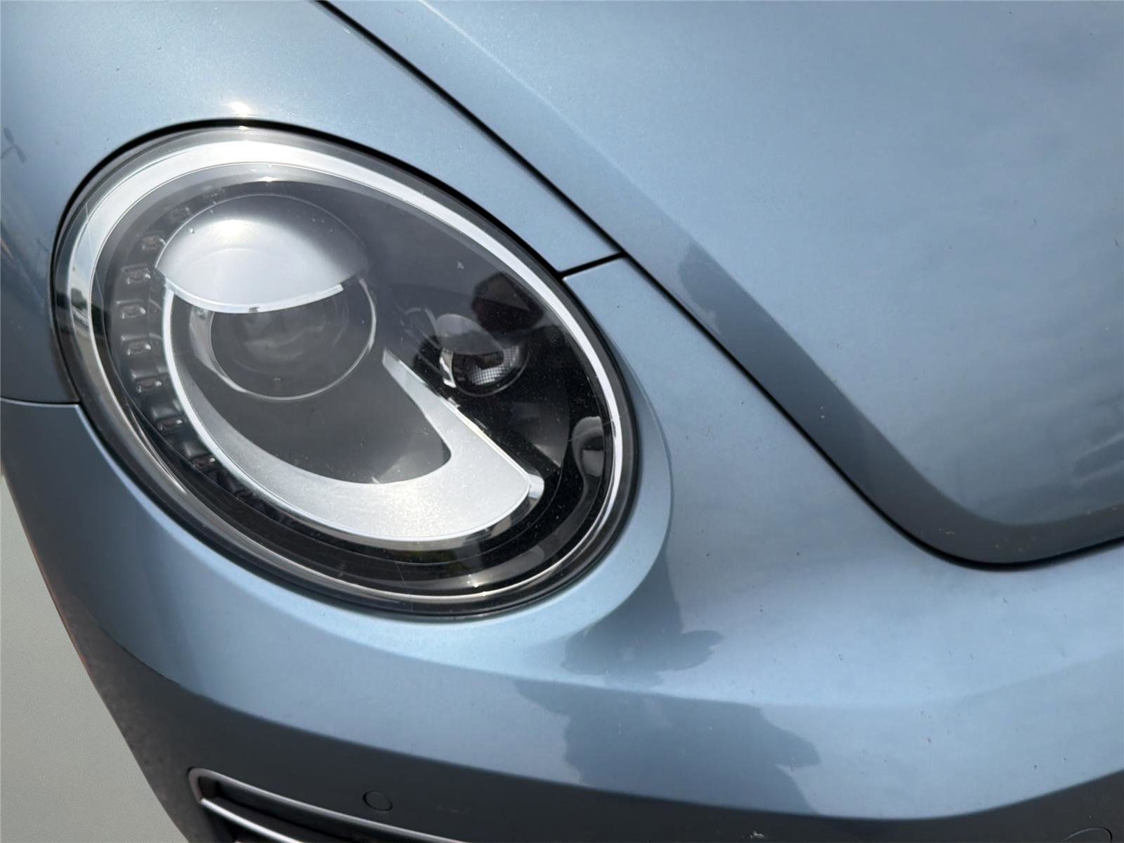 Used 2019 Volkswagen Beetle 2.0T Final Edition SEL FWD image 31