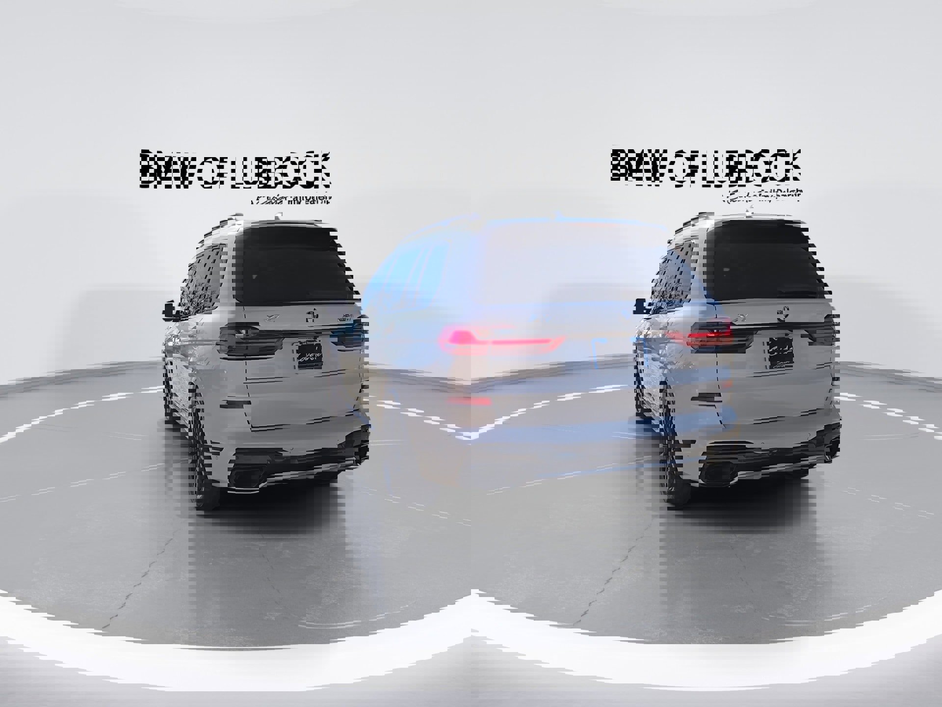 Used 2022 BMW X7 xDrive40i w/ M Sport Package image 7