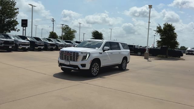 New 2026 GMC Yukon XL Denali w/ Denali Reserve Package AWD/4WD image 5