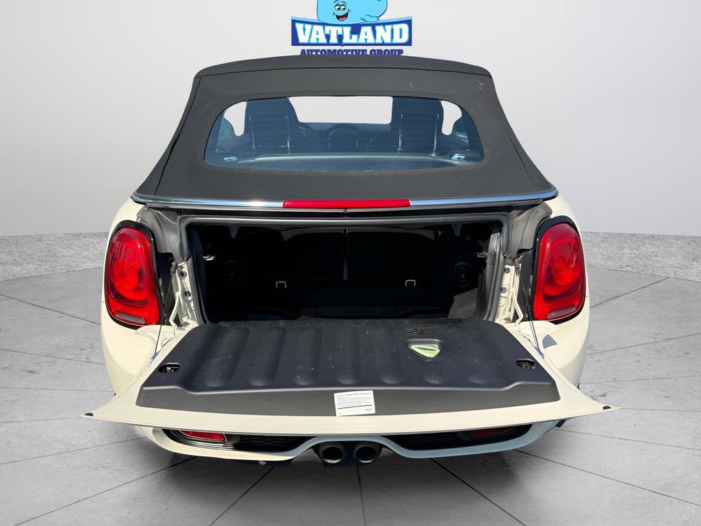 Used 2019 MINI Cooper S w/ Signature Upholstery Package image 31