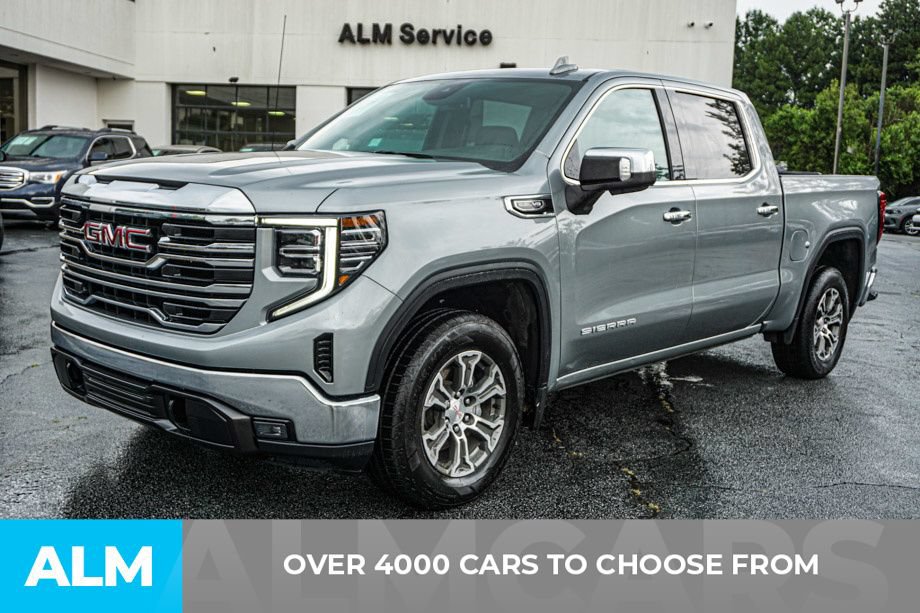 Used 2025 GMC Sierra 1500 SLT RWD image 2
