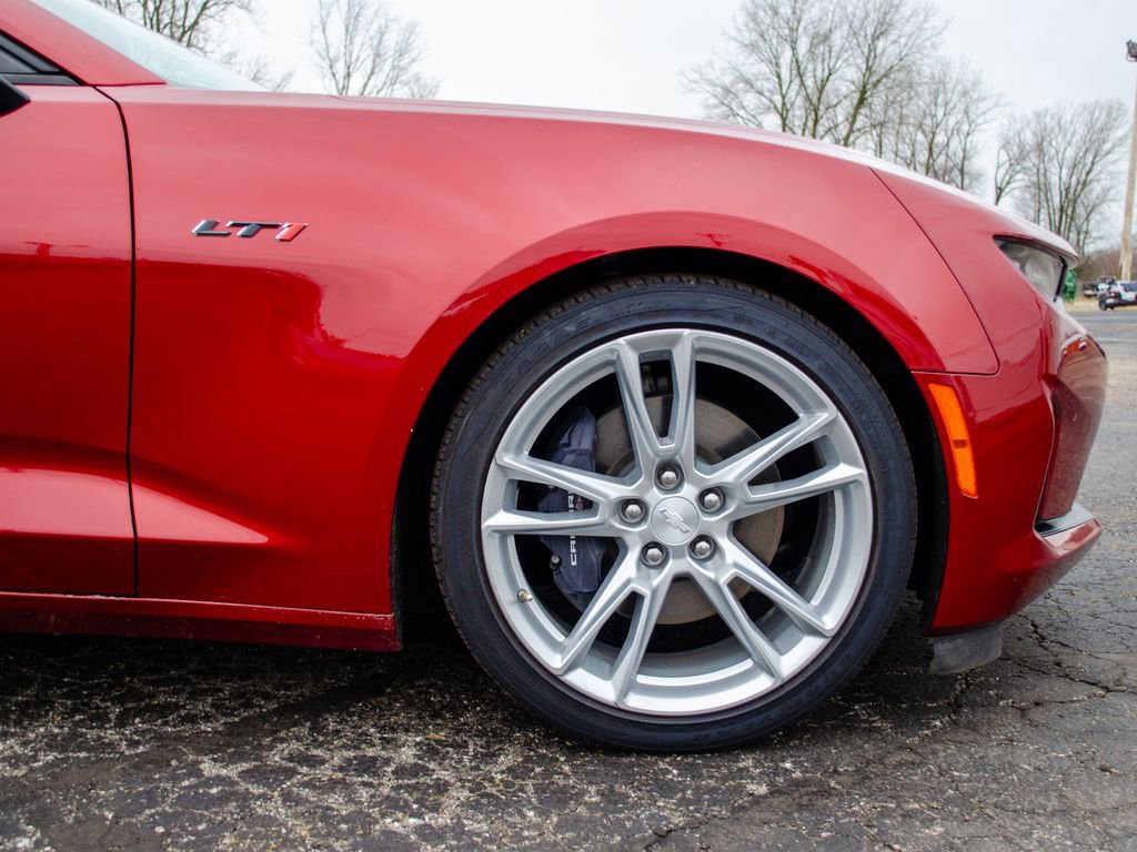 Used 2022 Chevrolet Camaro LT w/ Technology Package image 15