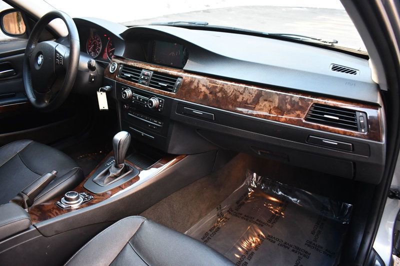 Used 2011 BMW 335i xDrive Sedan image 28