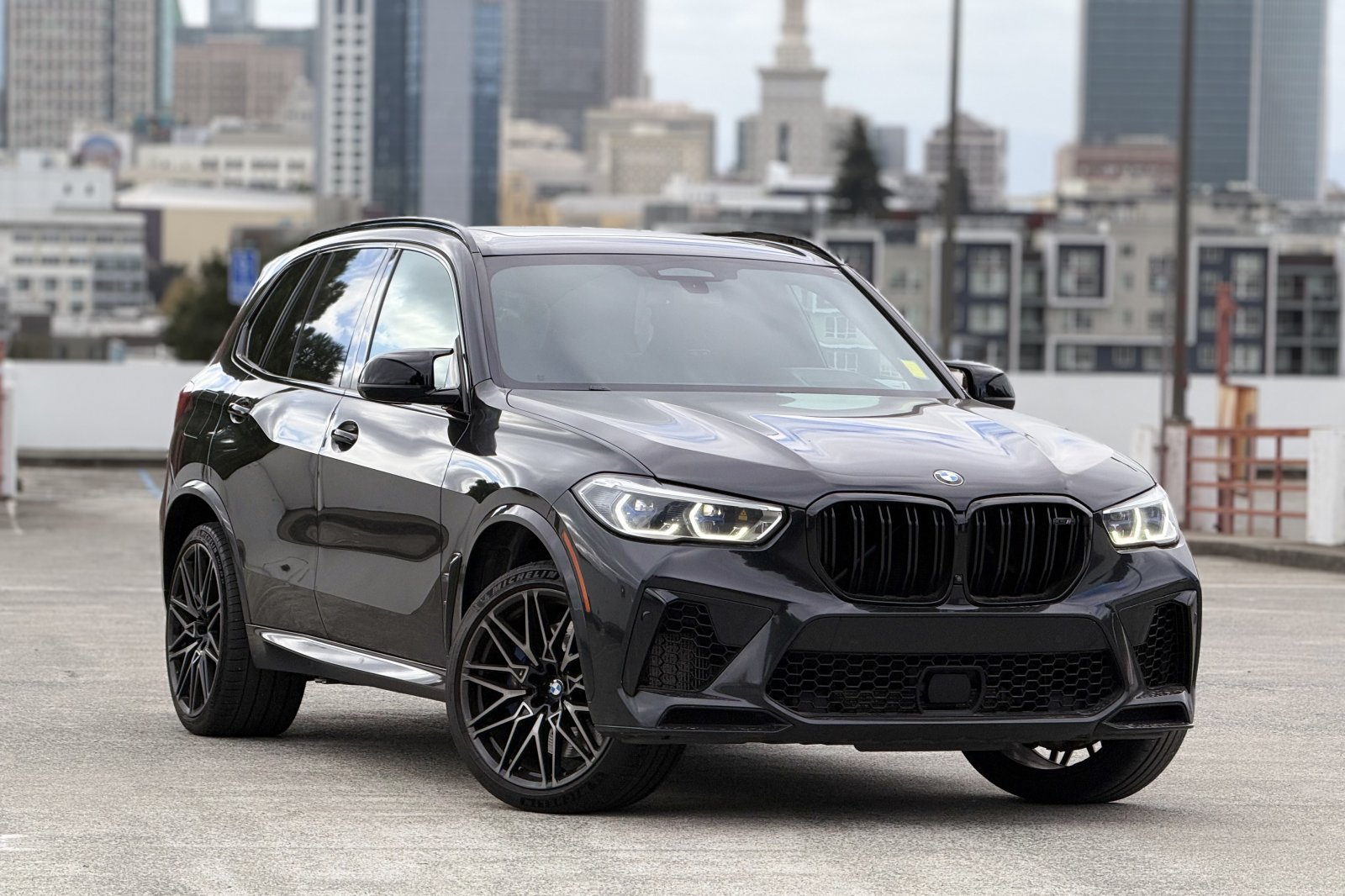 Used 2020 BMW X5 M Competition w/ Executive Package AWD/4WD image 2