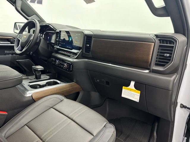 New 2026 Chevrolet Silverado 1500 High Country w/ Technology Package AWD/4WD image 35