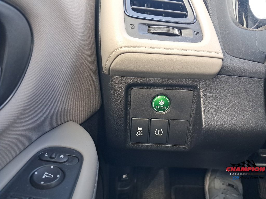 Used 2017 Honda HR-V LX image 29