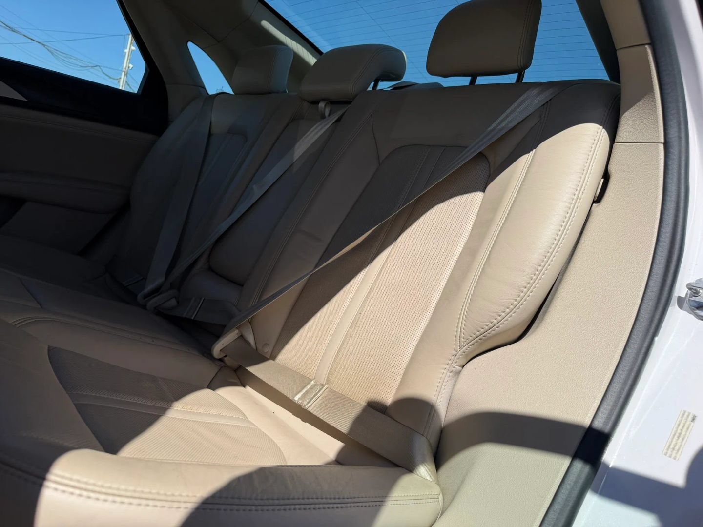 Used 2017 Lincoln MKZ Reserve w/ Climate Package FWD image 13