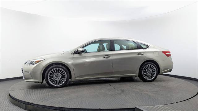 Used 2017 Toyota Avalon Limited FWD image 3