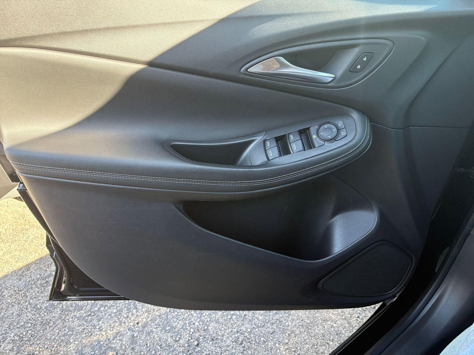 Used 2025 Buick Encore GX Preferred FWD image 18