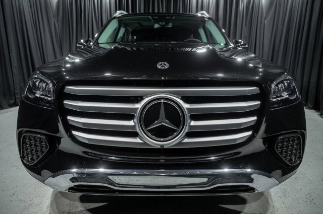 New 2026 Mercedes-Benz GLS 450 4MATIC image 2