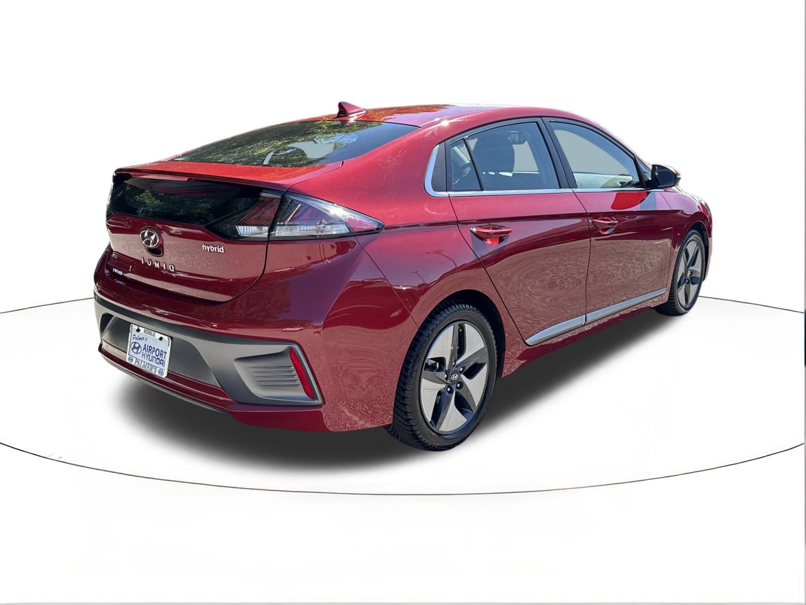 Used 2021 Hyundai Ioniq SEL image 3