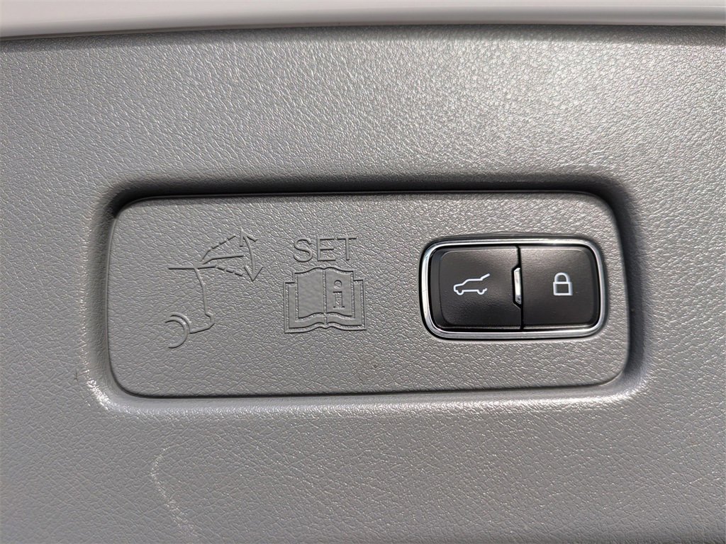 Used 2021 Lincoln Aviator Reserve w/ Equipment Group 201A image 14