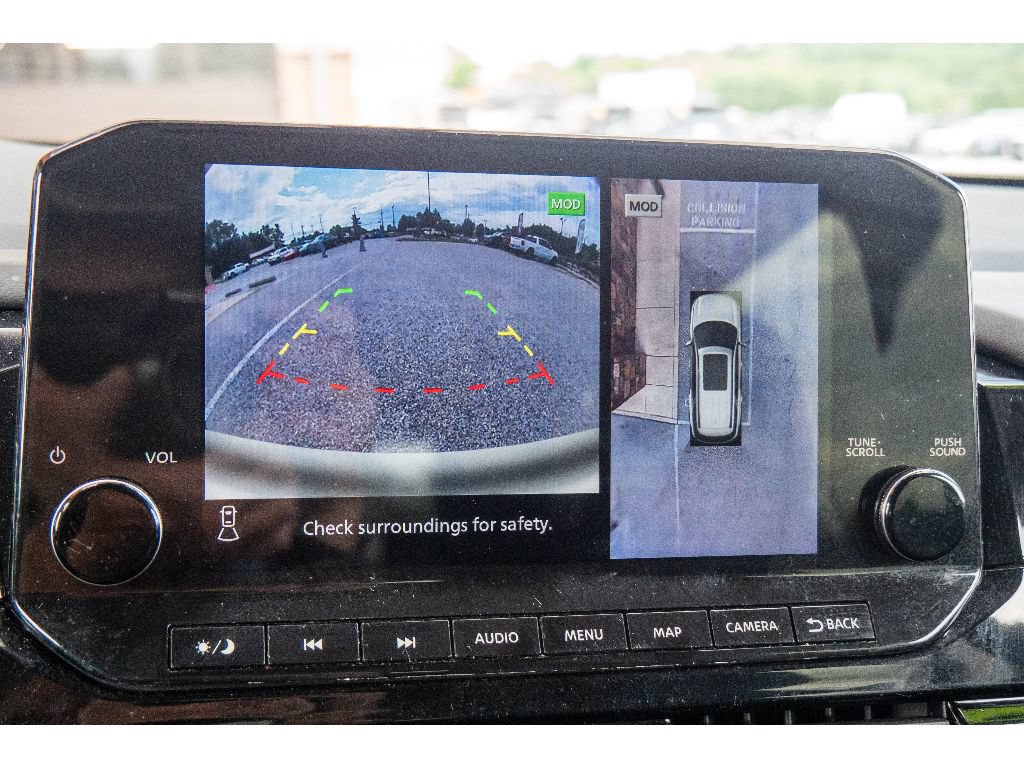 Used 2023 Nissan Pathfinder SL AWD/4WD image 29