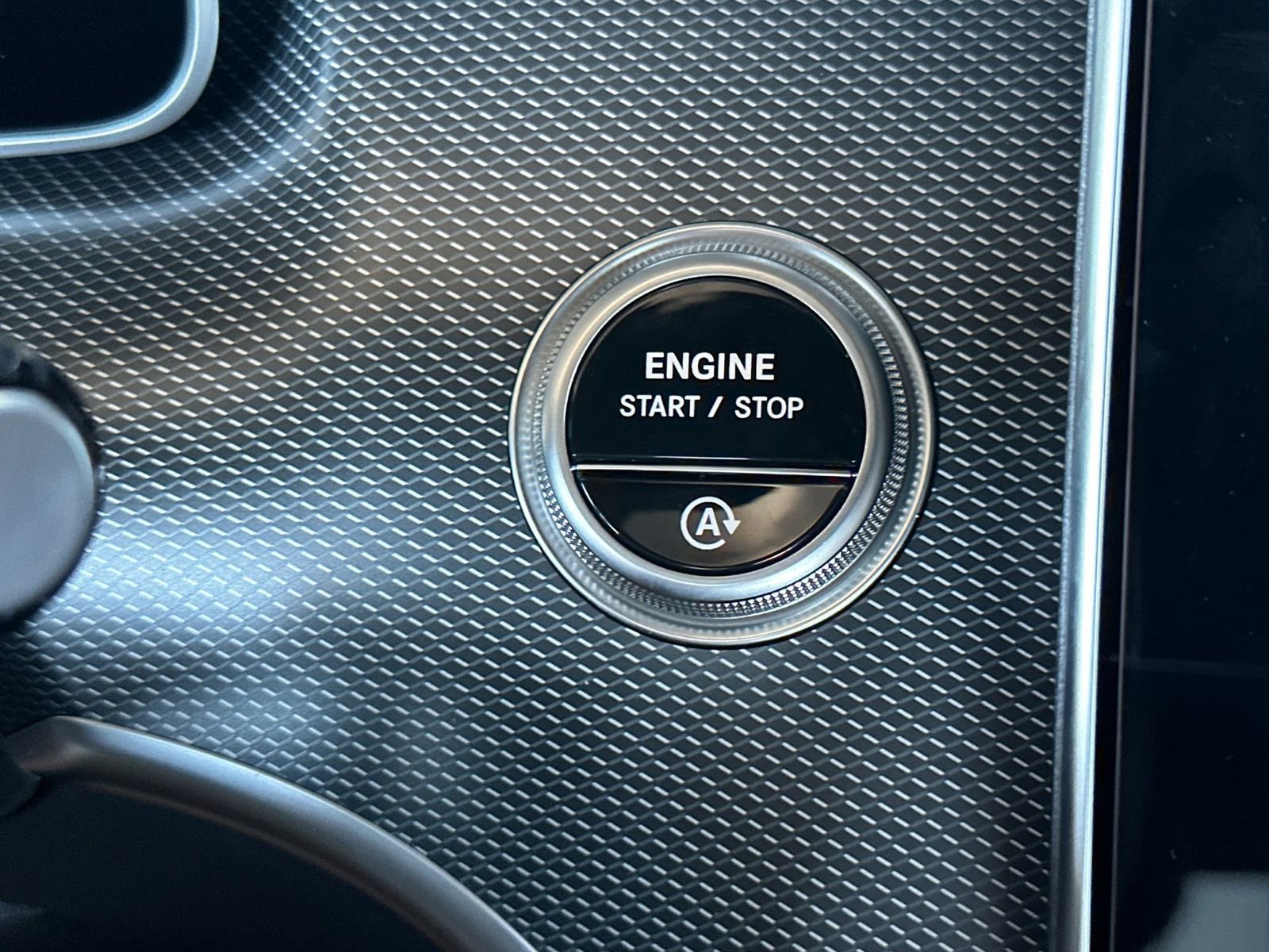 New 2025 Mercedes-Benz C 300 4MATIC Sedan image 24