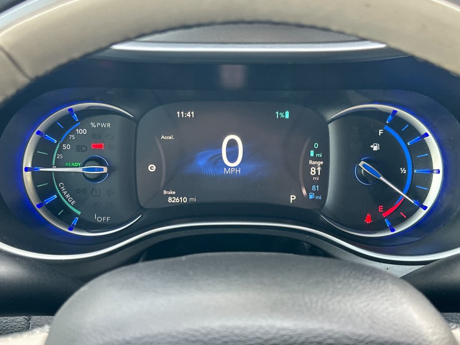 Used 2018 Chrysler Pacifica Limited w/ Advanced Safetytec Group FWD image 27